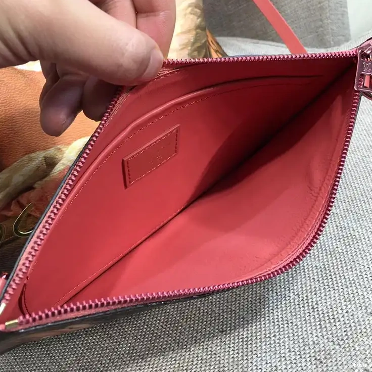 Bags 1906BL0019 LV 0611